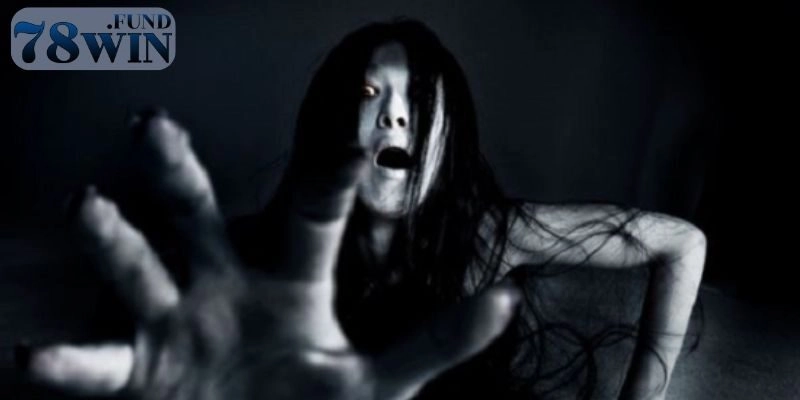 Mơ Thấy Ma Đuổi - Lý Giải Điềm Báo, Con Số May Mắn Chi Tiết 2 Mộng mị gặp ma nữ đang đuổi theo mình